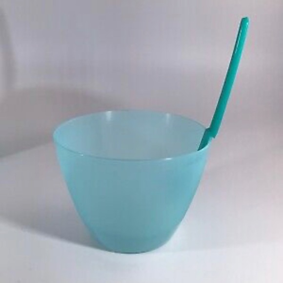 Tupperware Refrigerator Bowls w/Hanging Spoons 14 oz - Set of 2 - Picture 3 of 5